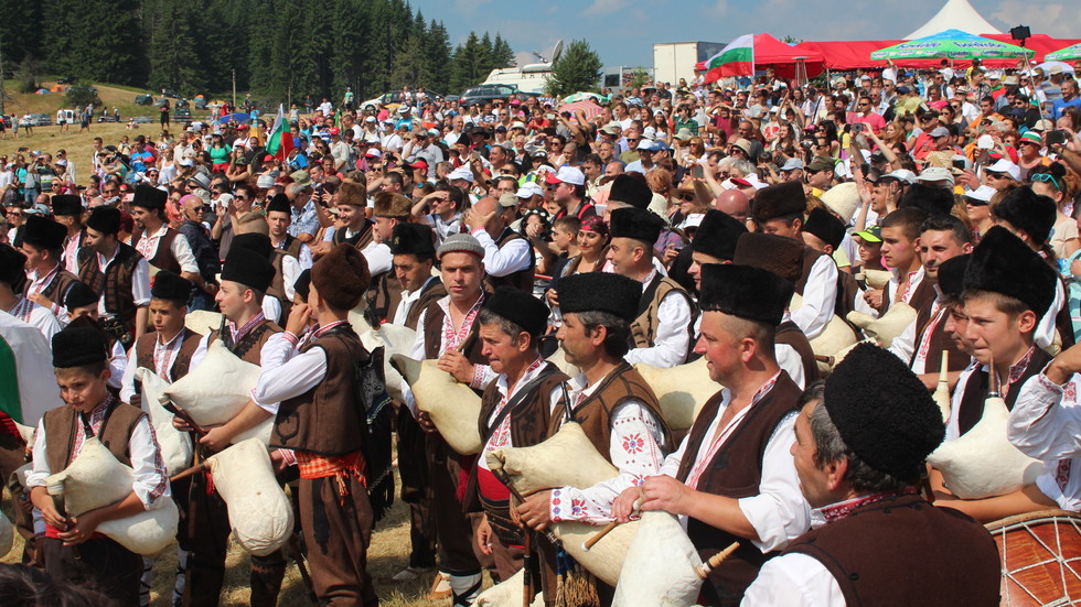 Започва националният фолклорен събор в Рожен