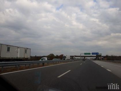 ТАПА! Сериозно задръстване на АМ