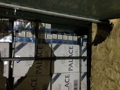 Близо половин милион къса контрабандни цигари спипаха на 