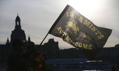 АзГ разреши на членовете си да ходят на митинги на ПЕГИДА