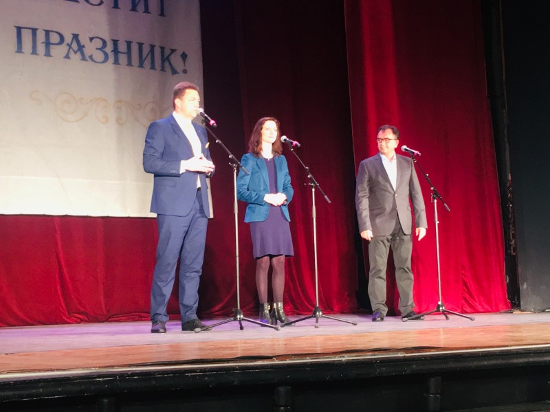 Европейски избори 2019: Мария Габриел, ГЕРБ: Петрич е специален, няма друг град в България, който по този неповторим начин да е съчетал любовта към земята в плодородната равнина