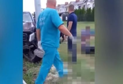 Жена се возеше с мъжа си в джип, изведнъж хвана нож и стана страшно (ВИДЕО)