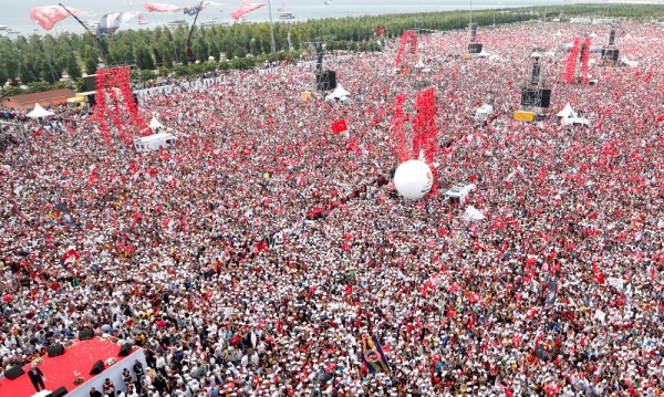 5 милиона на митинга на Мухарем Индже в Истанбул