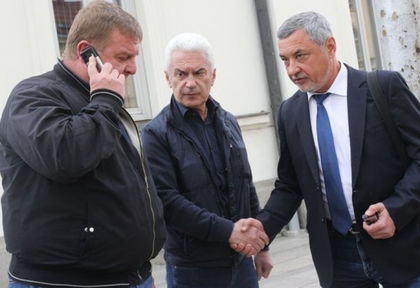 Война в коалицията! Сидеров поиска оставката и на Каракачанов