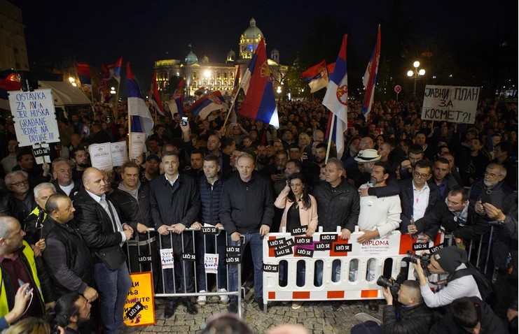 „24 Инфо“ (Македония); В Белград се проведе 18-ия пореден протест „Един от пет милиона