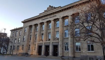 Съдят двама за грабеж в град Ветово
