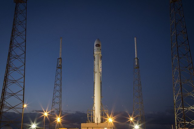 SpaceX ще извежда в космоса най-ценните товари на НАСА