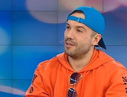 Запалиха колата на певеца Крум!