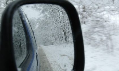 Сняг затрупа Сърбия, много селища са без ток