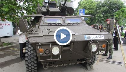 Военни