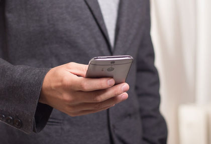 Българка пропищя от SMS-ите на Външно: Убили са мой близък? Ограбили са дома ми? Обявена съм за издирване?