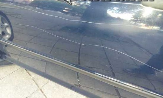 Вандали счупиха стоповете и надраската колата на пловдивчанин