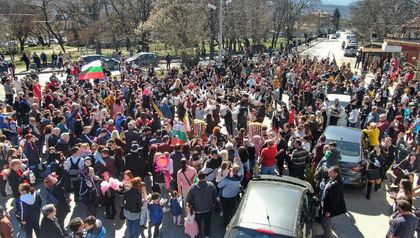 Ето как отбелязаха Сирни Заговезни в Коматево