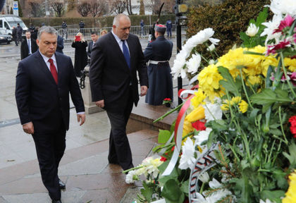 Борисов и Орбан се поклониха пред делото на Апостола на свободата (СНИМКИ)