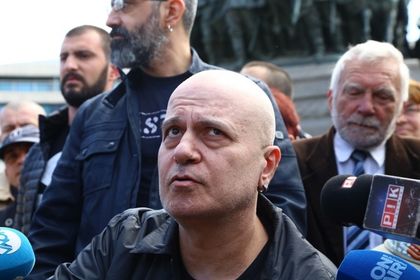 Слави Трифонов напомни на депутатите две зли поговорки след резнатия мажоритарен вот