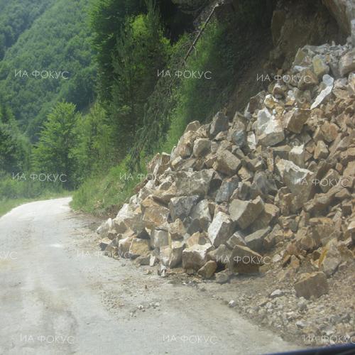 Велико Търново: Остава в сила опасността от падащи камъни в Прохода на Републиката