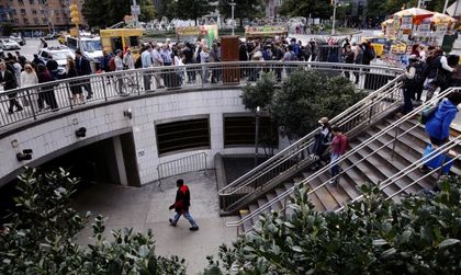 Кметството на Ню Йорк нае хотелски стаи по $629 за бездомници