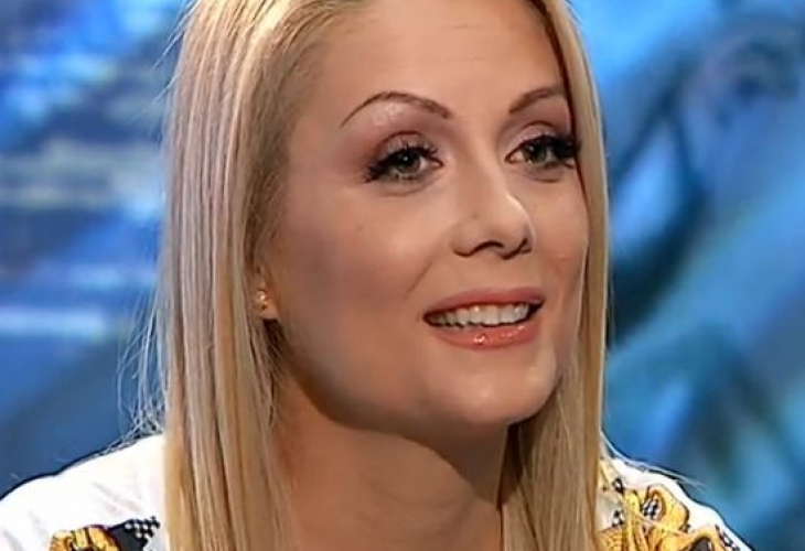 Венета Райкова раздала тайно 200 бона на болни и бедни