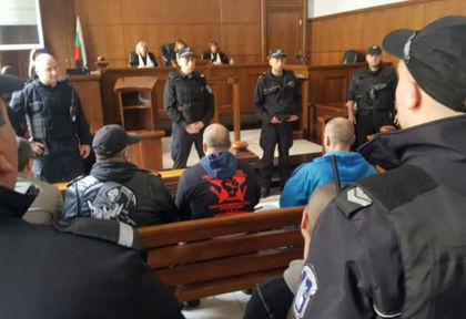 Закоравели убийци поискаха секс без камери, но...