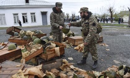 Най-малко 33 души са загинали при боевете в Нагорни Карабах