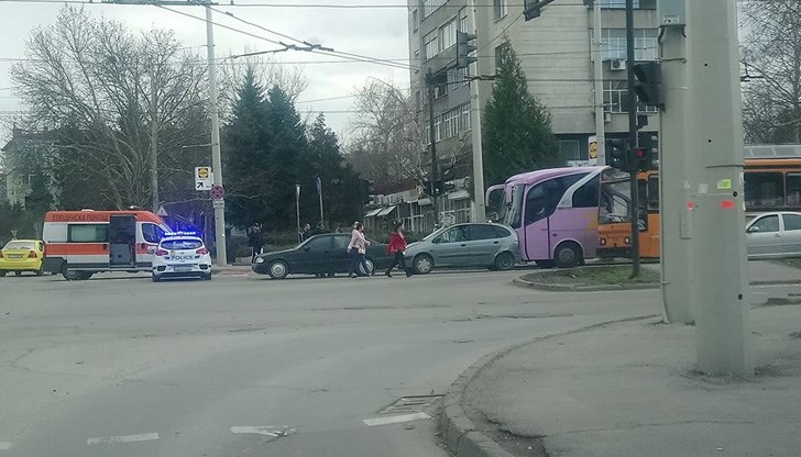 Катастрофа на кръстовището край блок 
