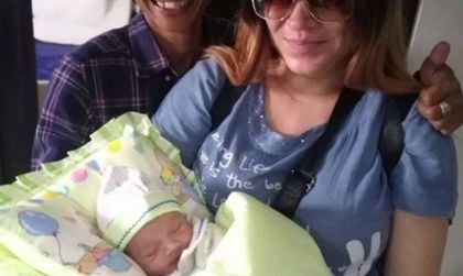Сред паниката в Бали се роди... българско бебе