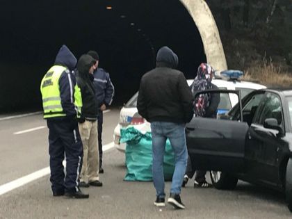 Десет задържани при акция на АМ „Тракия“
