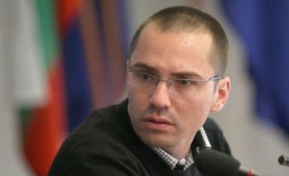 Джамбазки тропна на ЕК: Ще накажете ли Гърция и как ще ни компенсирате?!