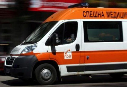 Почина жената, чийто мъж натресе колата в дърво заради тумор в главата в Карловско