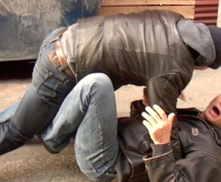 Пак агресия на пътя: Варненски бабаит дойде в Плевен, преби възрастен шофьор и офейка