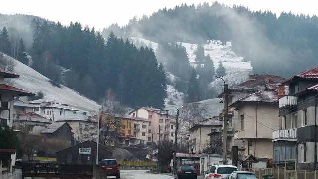 Сняг затрупа Пампорово на Цветница