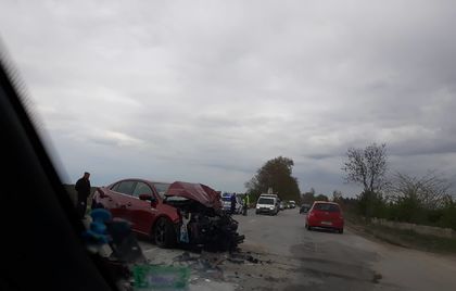 Полицията за сблъсъка до Пловдив: Блъснали са се камион и две коли, пострадал е откаран в болница