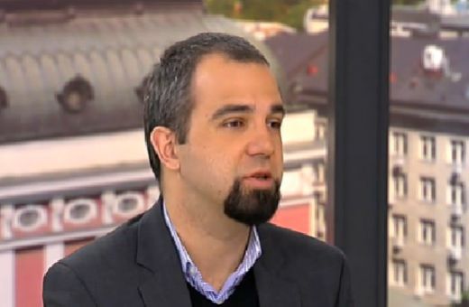 Политолог изчисли кога е най-добре Христо Иванов да бъде изваден от властта