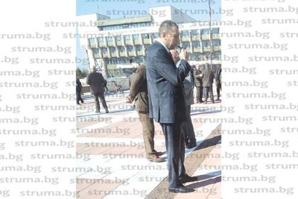 НОВА МОДА! Благоевградчани масово късат с тютюнопушенето, борят порока с нагряване на тютюн