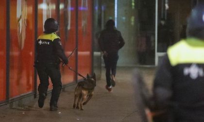 Двама души загинаха при нападение с нож в Маастрихт