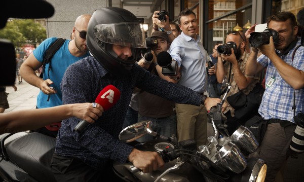 Варуфакис си връща: Гърция трябваше да фалира!