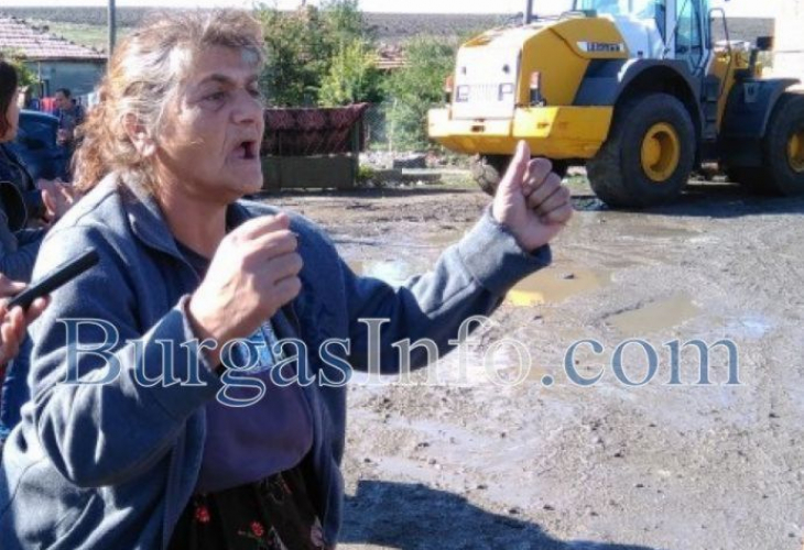 Ужасът на Галя от Равнец: Гледах как вълната върти 2-годишното ми внуче!