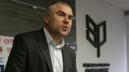 Марешки изригна след взрива пред аптеката