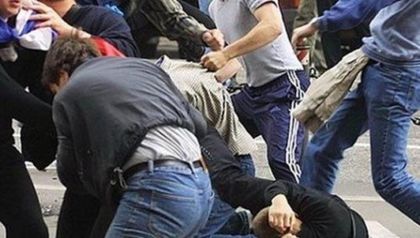 Бой окървави Кръстовден! Паркомясто вкара в скандал миряни