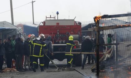 Пожар взе жертва в център за мигранти край Париж