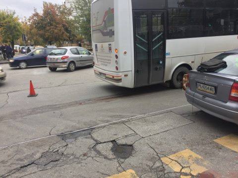 Повдигнаха обвинение на шофьора на рейс, прегазил жена в Кичука (СНИМКИ 18+)