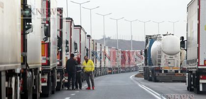 Спират камионите по магистралата в първия почивен ден