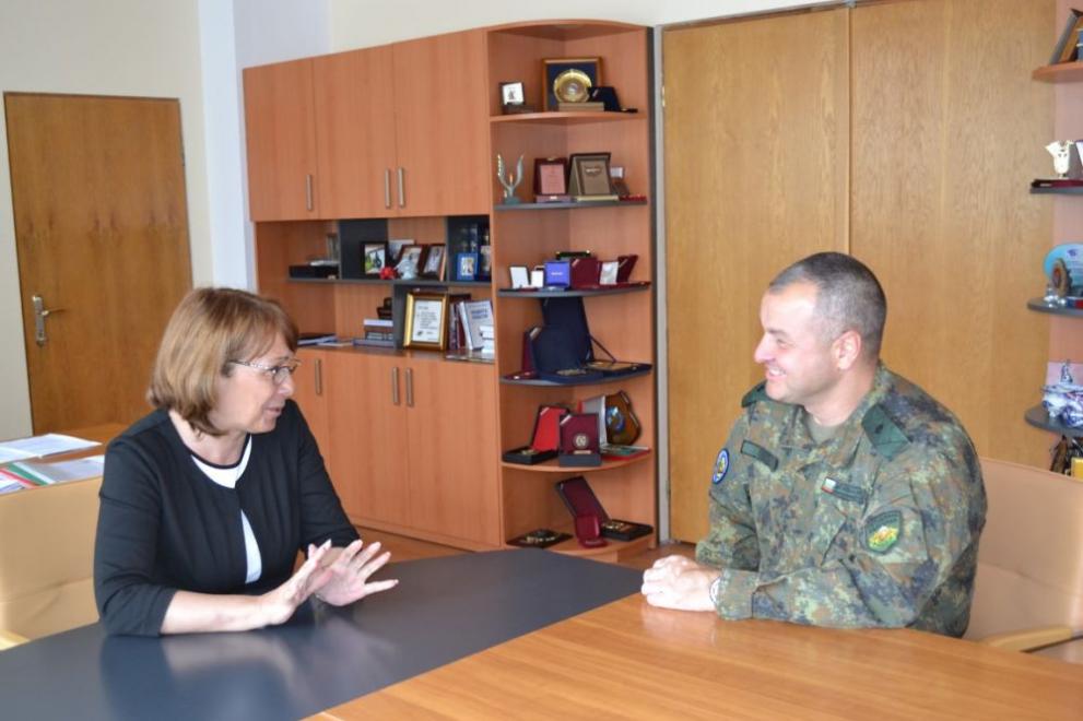 Кметът на Казанлък се срещна с новия командир на 61 Стрямска механизирана бригада (СНИМКИ)