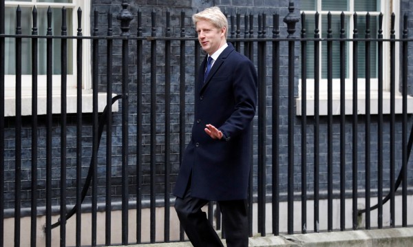 Британски министър подаде оставка, зове за нов референдум