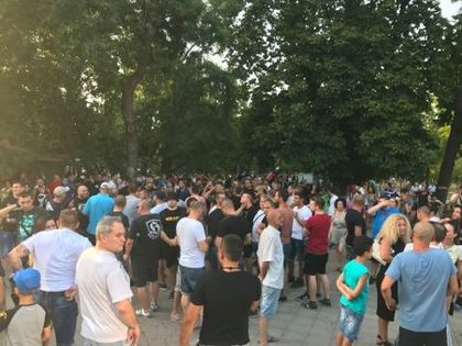 Симеонов изригна: Не подкрепям нито агитки, нито някакви рокери и всякакви други формирования в Асеновград