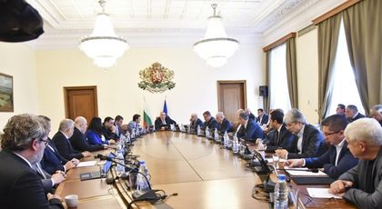 ГЕРБ и Обединените патриоти обсъждат бъдещето на правителството.