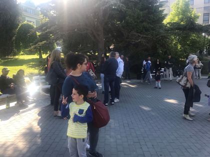 Велико Търново: Десетки родители подкрепиха протеста срещу Националната стратегия за детето в града