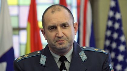 Депутатка от ГЕРБ заби звучна плесница на президента: Да си беше оставил униформата в гардероба!