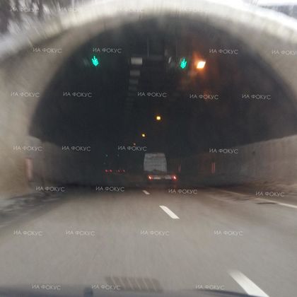 АПИ: Движението в тунел „Траянови врата“ на автомагистрала „Тракия“ ще се осъществява двупосочно в тръбата за Бургас заради почистване на пътната настилка