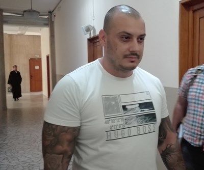 Бияч на фоторепортер от Бургас призна вина, полага поправителен труд